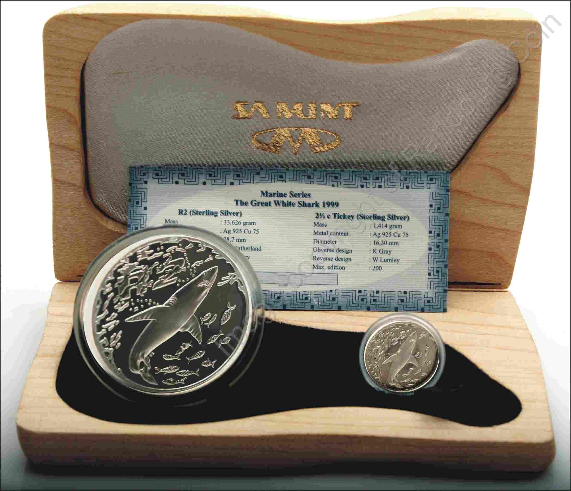 1999_Silver_Marine_Shark_Open_Box_rev
