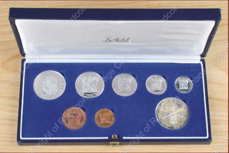 1985_Short_Proof_set_box_open.jpg 