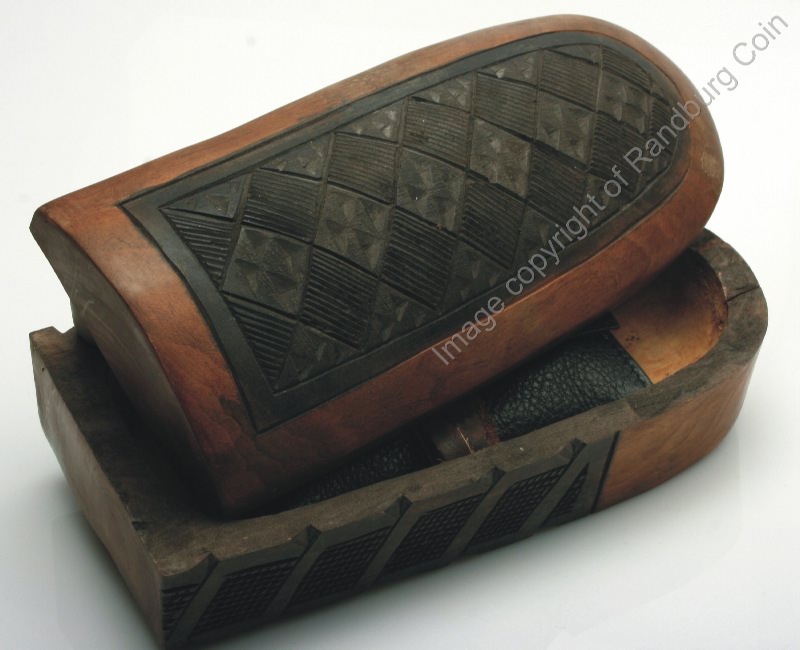 2002_Robben_Island_Heritage_Launch_box_style2