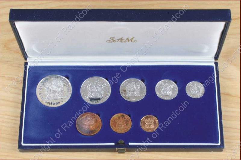 1981_Short_Proof_set_box_open