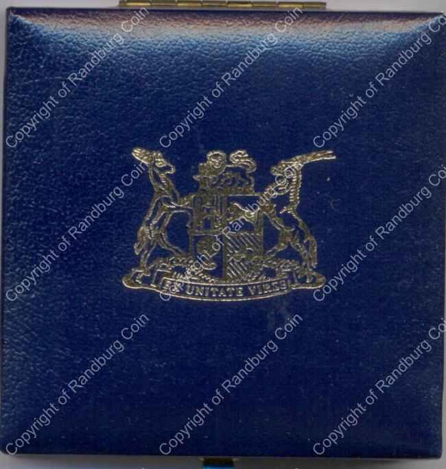 2011_Silver_R2_Proof_WWF_50th_Anniversary_MM_Box.jpg