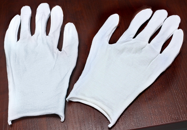 Numismatic Cotton Gloves b