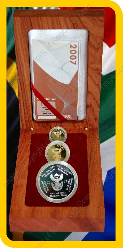 2007_FIFA_Gold_Proof_Quarter_and_10th_oz_and_Silver_1oz_Collector_Set_open_box_ob
