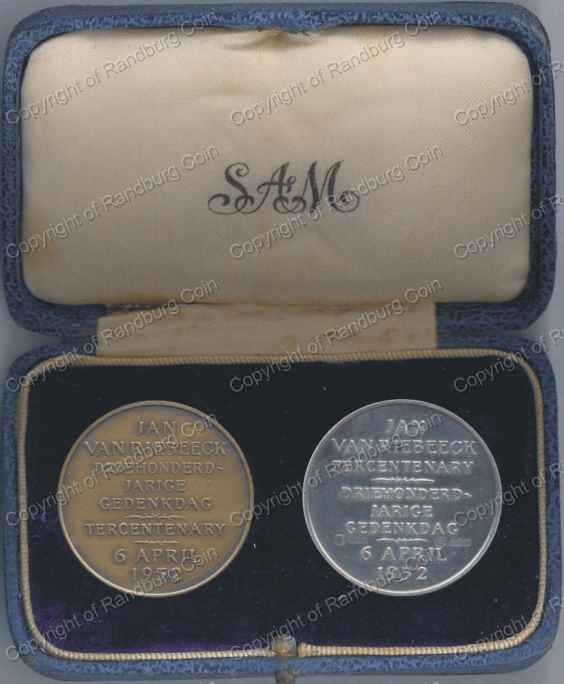 1952_Jan_van_Riebeeck_Medal_Set_Box_revn.jpg