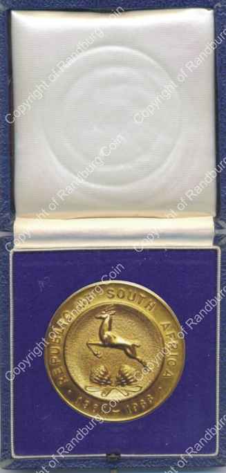 1966_Gilded_Silver_RSA_5th_Anniversary_Medallion_Box_ob.jpg