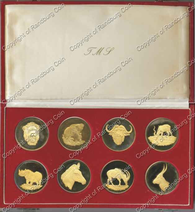 Wildlife_Silver_Medallion_Set_open_box.jpg
