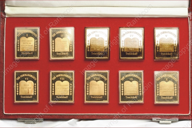 1978_The_Ten_Commandments_Trechikoff_Set_open_rev