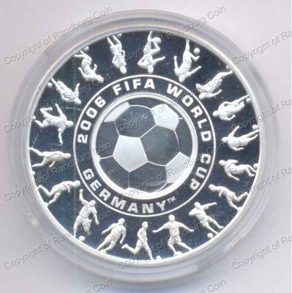 Australia_2006_FIFA_World_Cup_Silver_Proof_1oz_Holey_Dollar_and_Dump_rev.jpg